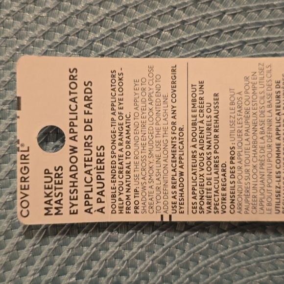 COVERGIRL BRAND WOMEN'S MAKEUP POWDER PUFFS AND EYESHADOW APPLICATORS BUNDLE - Picture 9 of 9